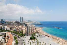 Het is de hoofdstad van de autonome regio (comunitat autònoma) catalonië en van de provincie barcelona. Spanje Barcelona Europe Vacation Barcelona Travel Barcelona Vacation