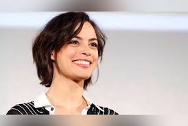 Marlohe will continue to expand her presence in the states on the silver screen. Interview De Berenice Bejo Version Femina