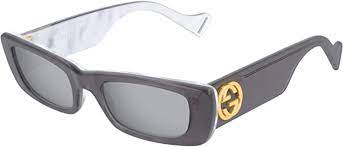 Damen von welt (und solche, die es werden wollen.) greifen deshalb gerne mal zu glamourösen pieces in gold. Gucci Sonnenbrillen Gg0516s Grey Silver 52 20 145 Damen Amazon De Bekleidung