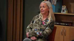 Lecy goranson on becky's spiral and the family's tough love. Lecy Goranson Talks About Becky S Struggles On The Conners Previews Rest Of Season 3 Abc7 Chicago