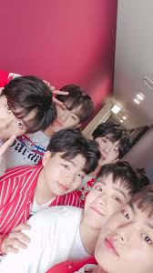 The East Light Gambar