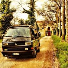 Pin By Homescapes Home Staging San Di On Vw Bully Vanagon Transporter Vw Vanagon Vw Westfalia Volkswagen Vans