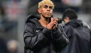 El duro castigo que recibió el menor de edad que discriminó a Lamine Yamal en el clásico :: Olé - ole.com.ar