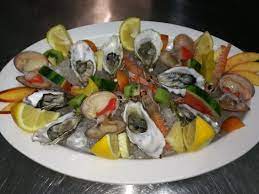 Provate l'incredibile varietà di cruditè di mare, molluschi, carpacci e tartare, da accompagnare ciascuno con una selezione di vini locali di alta qualità. Crudite Di Mare Picture Of Dama Vasto Tripadvisor