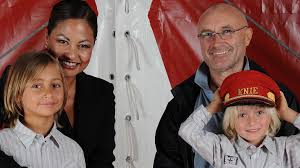 Nun soll sie still und heimlich einen anderen mann geheiratet haben. Sanger Phil Collins So Attraktiv Sind Seine Sohne Geworden