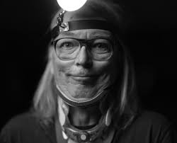 Learning lens distance for reasonable results