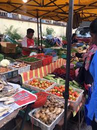Kotaraya moden, kuala lumpur, bukan sekadar terkenal dengan menara klccnya, tapi juga dengan alamat: Mercati Notturni Del Kuala Lumpur Pasar Malam Blog Erasmus Kuala Lumpur Malaysia