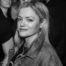 Aimee Coles's Instagram, Twitter & Facebook