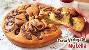È strano in effetti chiamarla ciambella, siamo abituati alla classica con il buco, questa invece è proprio così di questa forma allungata. Torta Soffice Variegata Nutella Ricetta Facile Nutella Cake Easy Recipe Youtube