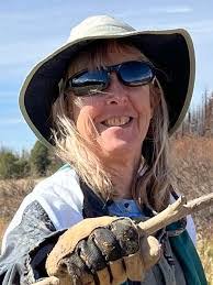 Kendra Andersen's Instagram, Twitter & Facebook