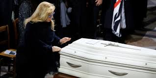 Johnny hallyday stock photos and images available, or start a new search to explore more stock photos and images. Sylvie Vartan Sur Johnny Hallyday Notre Amour Ne S Eteindra Jamais