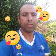 مدرب جاء بفكر مختلف وحاول يبني منظومه قويه بالملعب ومشى صح ‏الين صارت حادثه  كارثيه فضلت فيه الاداره دعم اللاعب على المدرب وحطمت كل افكاره ‏مستحيل اي  مدرب ينجح وادارته يقودها بيريز ‏