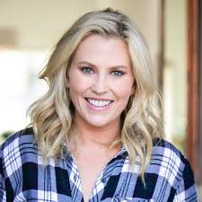 Casey Hall's Instagram, Twitter & Facebook