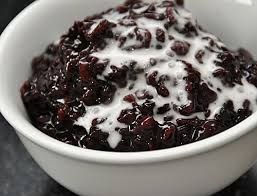 I Found Black Rice Pudding With Coconut Milk In Bali Indonesia It Cannot Be Described With Mere Words Desserts Asian Desserts Dessert Dishes