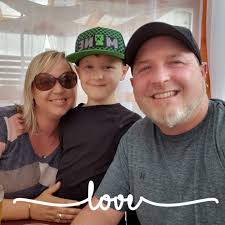 This little CUTIE, Annie of Annie Fannie's Sunshine is joining us again as  our SPECIAL guest for the Boutique Crawl