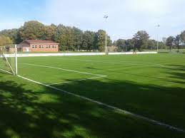 My parent's front yard will flood with up to 4 inches of water in heavy rain. F U S S B A L L P L A T Z Tus Falkenberg 1967 E V