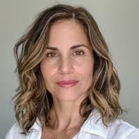 Erin Starkweather's Instagram, Twitter & Facebook