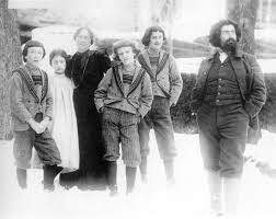 Segantini S Family Showing Giovanni With His Wife Luigia Pierina Bugatti 1862 1938 Known As Bice Most Famous Artists Italian Painters Famous Artists