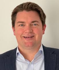 Taylor Collison's Instagram, Twitter & Facebook