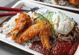 Mark Ong Makoeats Posted On Instagram There Are 2 Very Famous Nasi Lemak Stalls At Adam Road Food Centre But 2 Of My Friend Delish Recipes Food Nasi Lemak