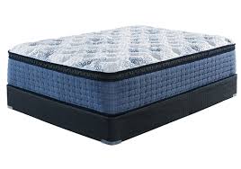 If the term split king mattress had you thinking about the 1960s sitcoms where couples used to sleep in two individual beds, then you are totally wrong. Ashley Sleep Mt Dana Plush King Mattress Set Louisville Overstock Warehouse