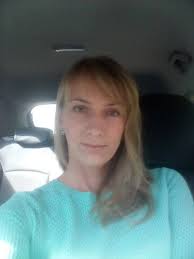 Elizabeth Lapinski's Instagram, Twitter & Facebook