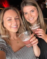 High tea but make it BRUNCH 💅🏻🍳🥓🥞🍓🥐☕️ @twogrey_ have revolutionised  the brunch game by combining two of our favourite pastimes