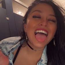 Bibi Salas (@beautifulb07)