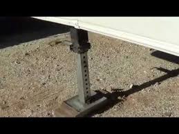 15 are fifth wheel hitches removable? Front Landing Jacks Cougar 276rlswe Fifth Wheel Trailer Review Youtube