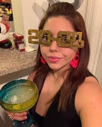 Ariane Moreno's Instagram, Twitter & Facebook