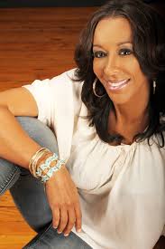 DeDe McGuire signs 2 year deal with K104 and renames show to DeDe in the  Morning