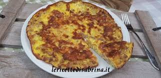 Una delle frittate più gettonate in assoluto è quella con la cipolla. Frittata Con Salsiccia E Cipolla Bianca Per Chi Ama Il Gusto Forte