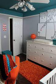 Wandfarbe Grau Kombinieren 50 Deko Ideen Und Tipps Storybook Nursery Boys Bedroom Orange Kids Room Design