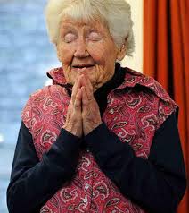 Η γηραιότερη δασκάλα γιόγκα