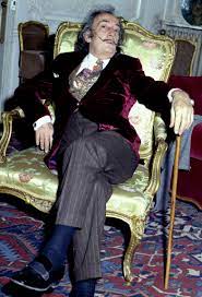 His remains were disinterred to help. 10 Dinge Die Sie Uber Salvador Dali Nicht Wussten Catawiki