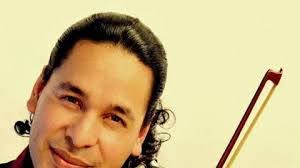 Javier Aparicio's Instagram, Twitter & Facebook