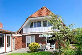 Werdum (plattdeutsch weerm) ist eine gemeinde und luftkurort in der samtgemeinde esens im landkreis wittmund in niedersachsen. Ferienwohnungen Haus Konteradmiral Ulrich Lubbert In Werdum Objekt We 93198