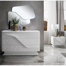 Zenzero shop propone camere da letto moderne complete a prezzi scontatissimi, tutto camere da letto di tendenza, che rendono gradevole con calde atmosfere il tuo tempo trascorso nella tua nuova camera da letto matrimoniale moderna completa in finitura bianco opaco. Camera Da Letto Con Led Sogno Rtl