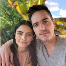 La conductora paulina burrola durante un romántico viaje a la playa. Mauricio Ochmann Sobre Aislinn Derbez Es Libre De Hacer Y Estar Con Quien Quiera