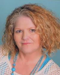 Carolyn Vanatta's Instagram, Twitter & Facebook