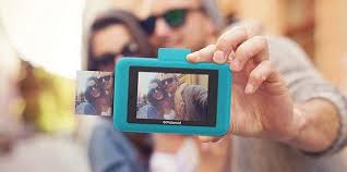 The snap combines the instant photography feature that is synonymous with the polaroid brand with a sleek modern design. Polaroid Snap Touch 2 0 Instant Print Digital Camera Review Nerd Techy