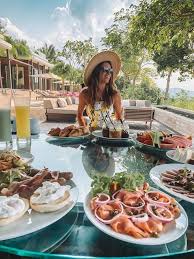Danielle greentree और अपने अन्य परिचितों से जुड़ने के लिए facebook में शामिल करें. Travel Blogger 46 Says She S Mistaken For 20 Year Old In Instagram Bikini Pics World News Mirror Online