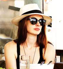 Pin By As Couillard On Women S Style Hat Fashion Fashion Hot Hats