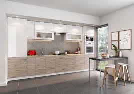 Backofen Im Hochschrank Einbauen Einzeilige Kuche Fronten Weiss Helles Holz Kuchen Planung Kuchen Design Moderne Kuche