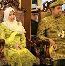 Lokasyon olarak sultan vahîdüddîn han köşkü karşısında bulunduğu için özel olarak seçilmiştir. Neelofa Anak Sultan Kelantan Neelofa Kahwin Sultan Kelantan Beautifulnara Tulah Heran Jugak Kalau Sultan Yg Alim Nak Kat Minah Gedik Gila Publisiti Ni Mickey Carrillo