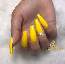 Although it has rather a visible pattern with the glittery rose print, the pink color makes it look womanly and soft.2 marble with. Pin On Nails