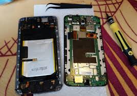 Battery on a Motorola Nexus 6 ...