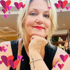 What are the best crossbody bags for Disney park visits?