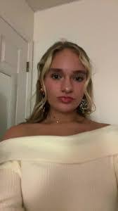 Chelsea Tackett's Instagram, Twitter & Facebook