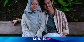 Dinda hauw resmi menikah dengan rey mbayang. Dinda Hauw Pregnant Rey Mbayang I Want To Be A Father